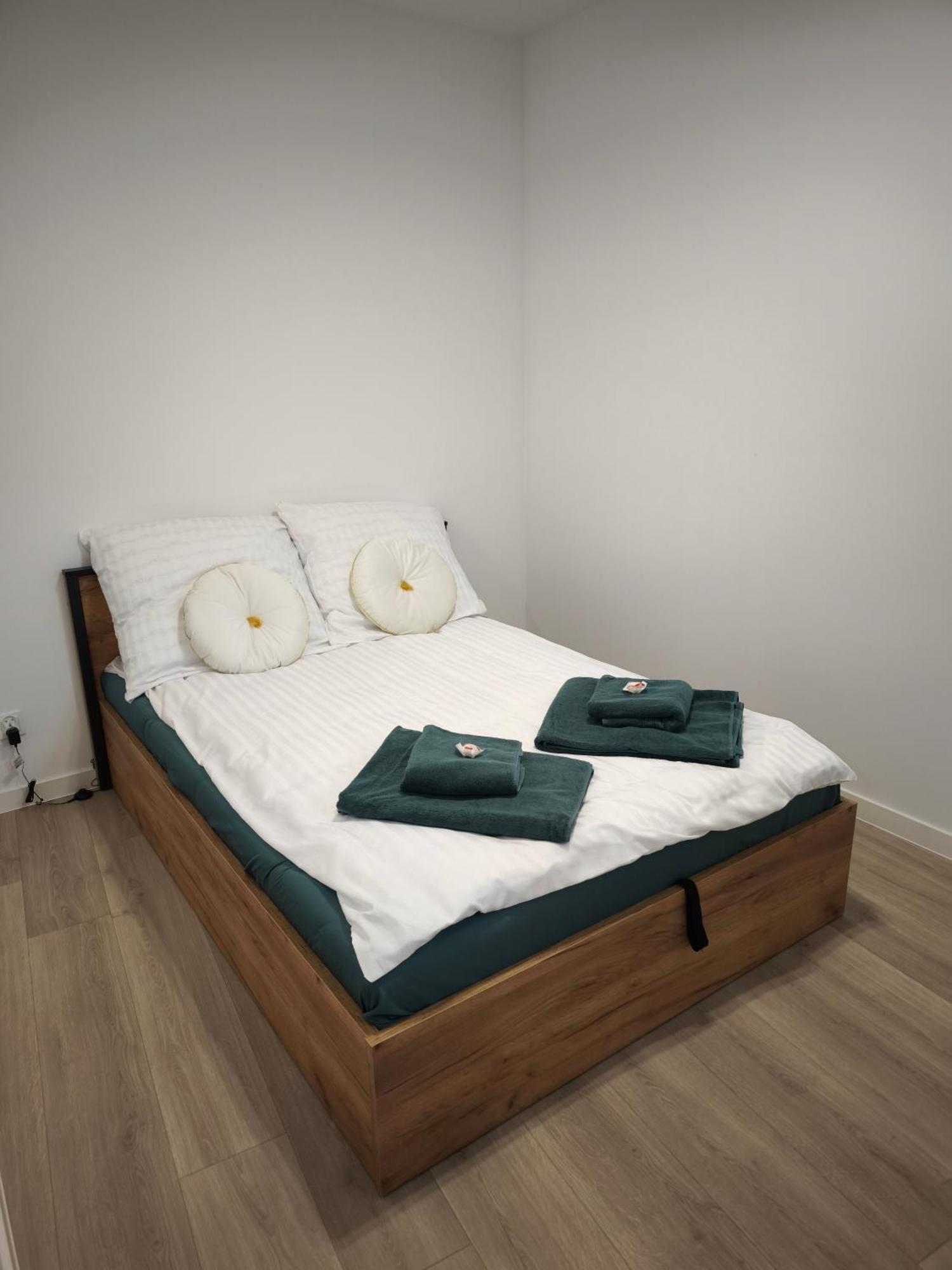 Starogard Gdański Kameralny Nowy Apartament W Centrum Miasta, Duzy Parking, Fv, Luksusowo Wyposazony, Ps5, Balkon, Klimatyzacja, Taras, Winda, Wyposazona Kuchnia מראה חיצוני תמונה